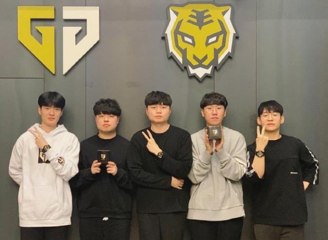 缩到20站 缩到20站