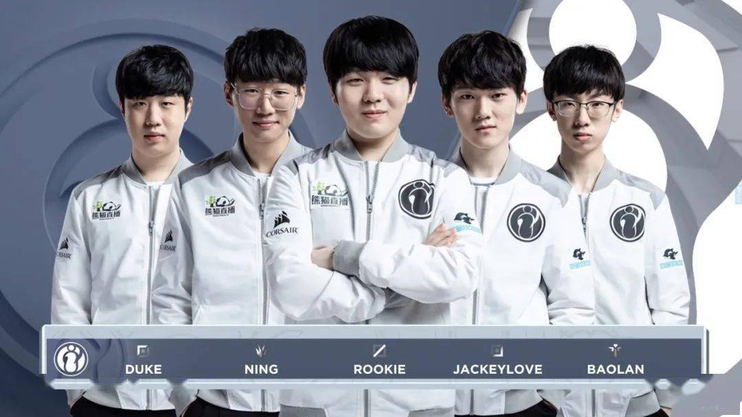 而重庆女足 而重庆女足