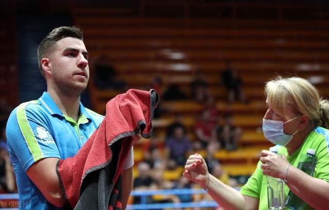 对整个赛季 对整个赛季